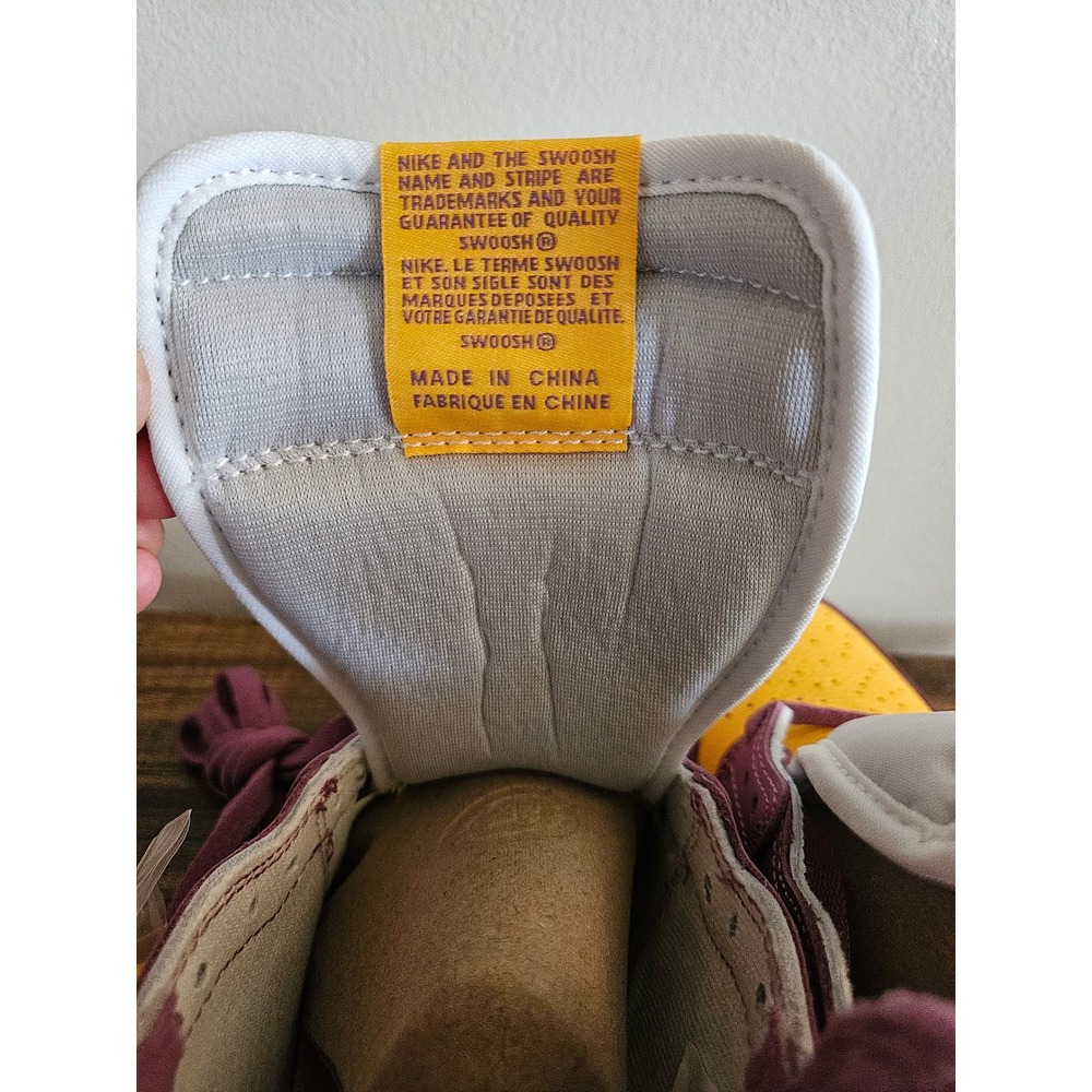Nike Air Jordan 1 Retro High OG Brotherhood 575441-706 GS Size 7/ Womens 8.5 - Picture 4 of 11